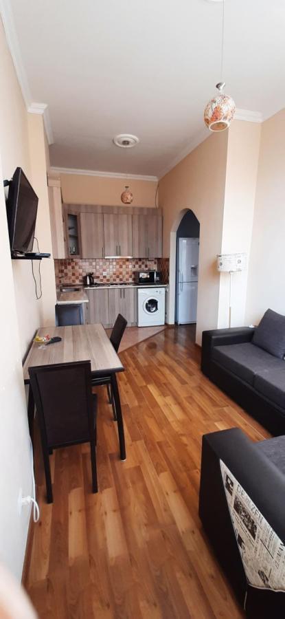 Apartment On Aleksandr Pushkin Street Tbilisi Eksteriør billede